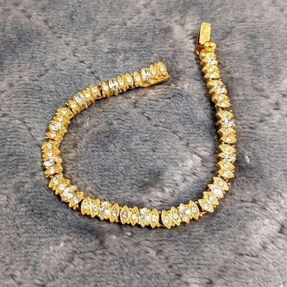 Vintage 1990's Goldtone Marquee & Round Cut Cubic Zirconia Bracelet - Picture 3 of 15